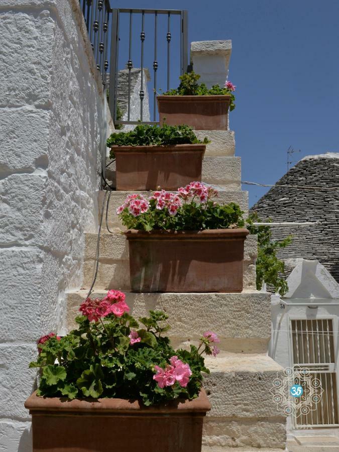 Trulli Madia Luxury アルベロベッロ エクステリア 写真